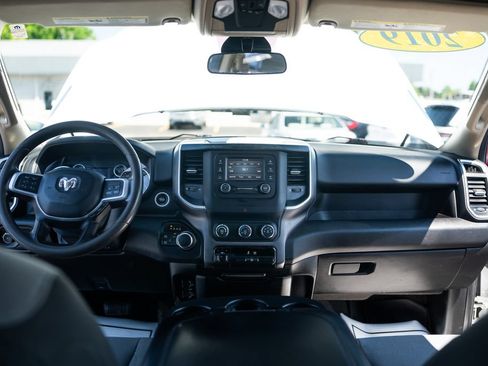 Used 2019 RAM 3500 Big Horn w/ Protection Group AWD/4WD image 19