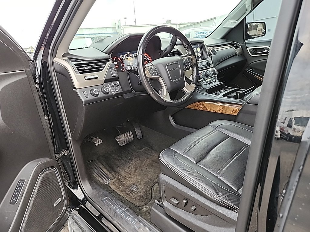 Used 2016 GMC Yukon XL Denali w/ Open Road Package AWD/4WD image 30