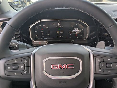 New 2026 GMC Sierra 1500 SLT image 30