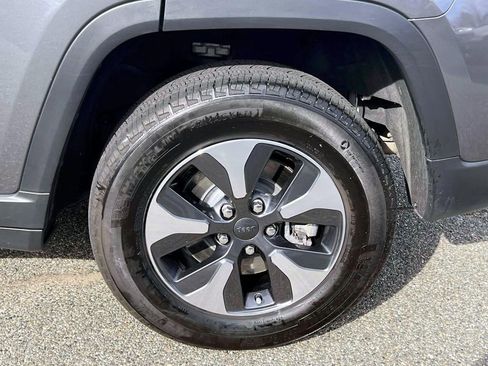 Used 2022 Jeep Grand Cherokee Limited 4xe image 7