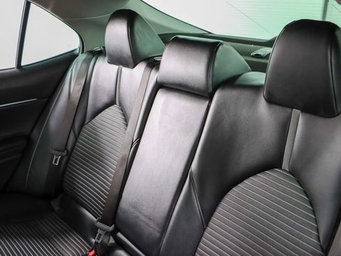 Used 2022 Toyota Camry SE FWD image 24