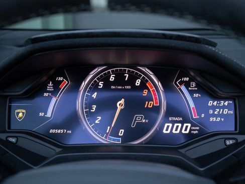 Used 2018 Lamborghini Huracan Performante image 58