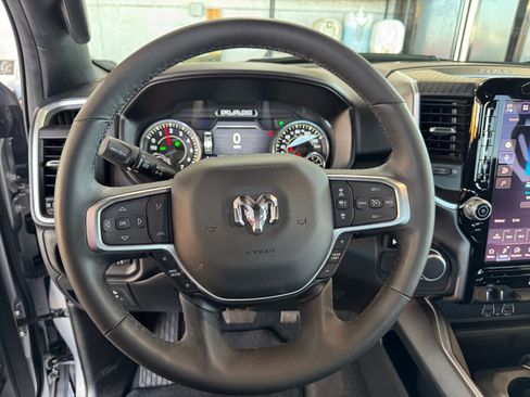 Used 2025 RAM 1500 Big Horn RWD image 15