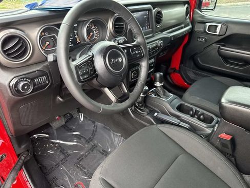 Used 2018 Jeep Wrangler Unlimited Sport S AWD/4WD image 20