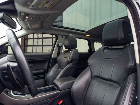 Used 2018 Land Rover Range Rover Evoque SE Premium AWD/4WD image 8