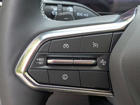 New 2027 Chevrolet Traverse LT w/ Midnight/Sport Edition FWD image 13