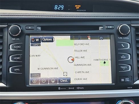 Used 2018 Toyota Highlander XLE w/ Carpet Mat Package (TMS) image 12