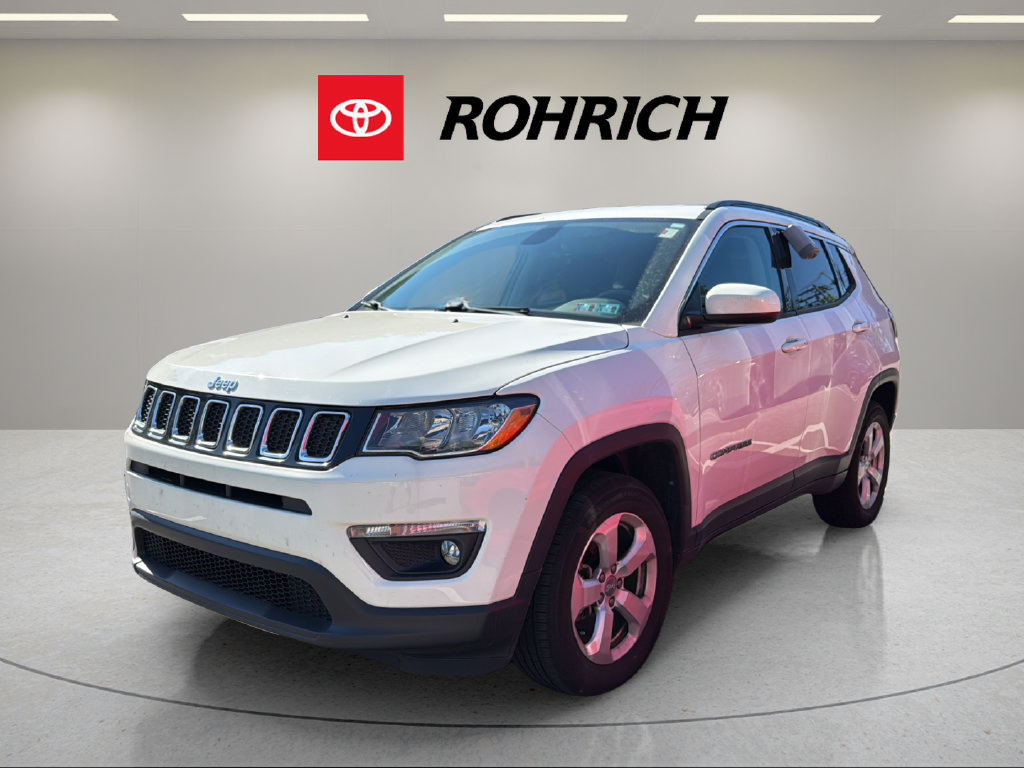 Used 2020 Jeep Compass Latitude w/ Cold Weather Group AWD/4WD image 1