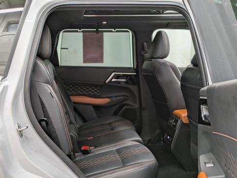 Used 2022 Mitsubishi Outlander SEL image 30