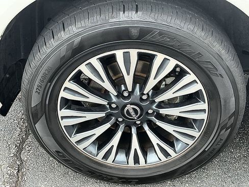 Used 2023 Nissan Armada SL w/ Midnight Edition Package AWD/4WD image 7