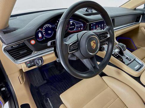 Certified 2023 Porsche Panamera image 4