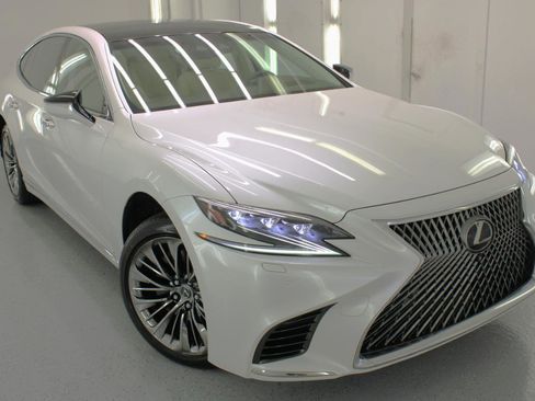 Used 2018 Lexus LS 500 w/ Luxury Package RWD image 29