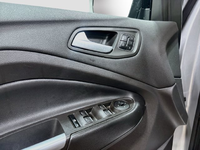 Used 2019 Ford Escape Titanium AWD/4WD image 17