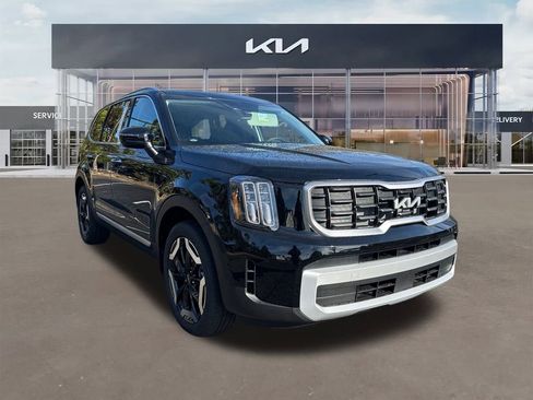 Certified 2025 Kia Telluride S FWD image 1