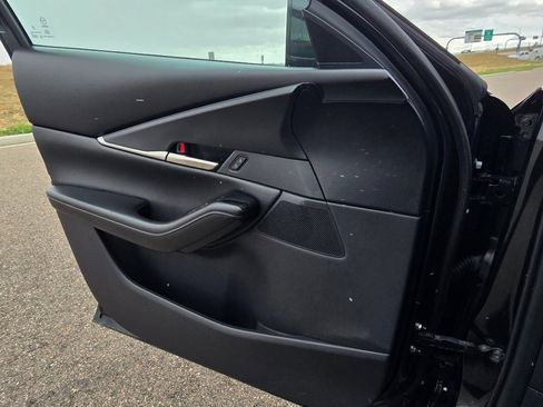 Used 2025 MAZDA CX-30 AWD 2.5 S w/ Preferred Package image 17