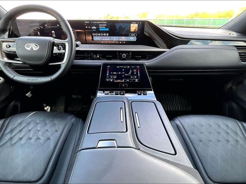 Used 2025 INFINITI QX80 Autograph w/ Autograph Exterior Package image 16