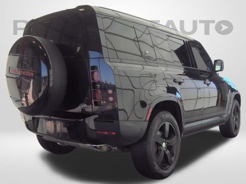 Used 2023 Land Rover Defender 110 S image 6