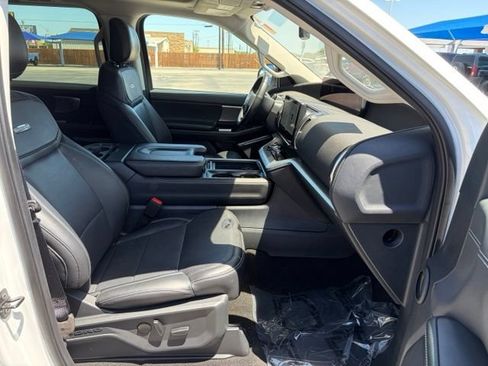 Used 2025 Ford Expedition Max Platinum AWD/4WD image 14