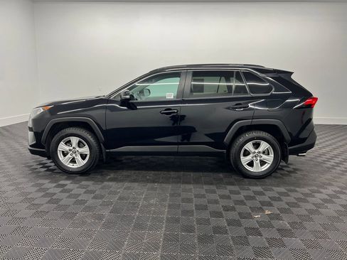 Used 2020 Toyota RAV4 XLE w/ XLE Grade Weather Package AWD/4WD image 2