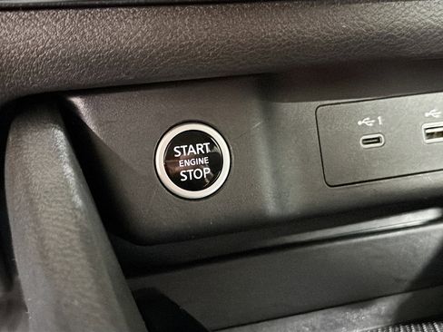 Used 2023 Nissan Rogue S FWD image 9