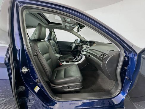 Used 2015 Honda Accord Touring image 30