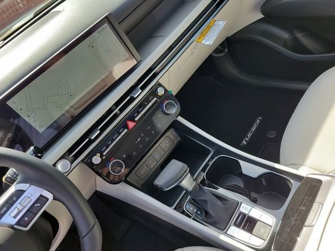 Used 2026 Hyundai Tucson SEL FWD image 29