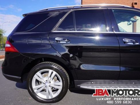 Used 2014 Mercedes-Benz ML 350 ML Class 350 SUV Rear DVD image 46