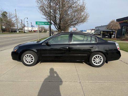 Used 2005 Nissan Altima 2.5 S image 8