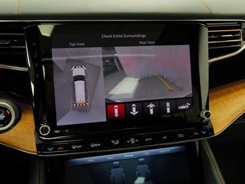 Certified 2024 Jeep Grand Wagoneer Series III w/ Rear Seat Video Group 1 image 41