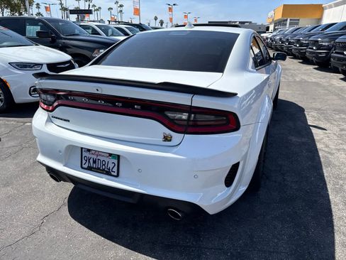 Used 2022 Dodge Charger Scat Pack RWD image 17