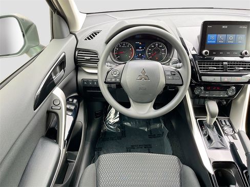 New 2025 Mitsubishi Eclipse Cross LE image 21