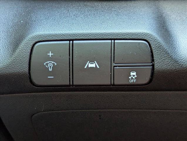 Used 2022 Hyundai Elantra SEL w/ Convenience Package FWD image 11