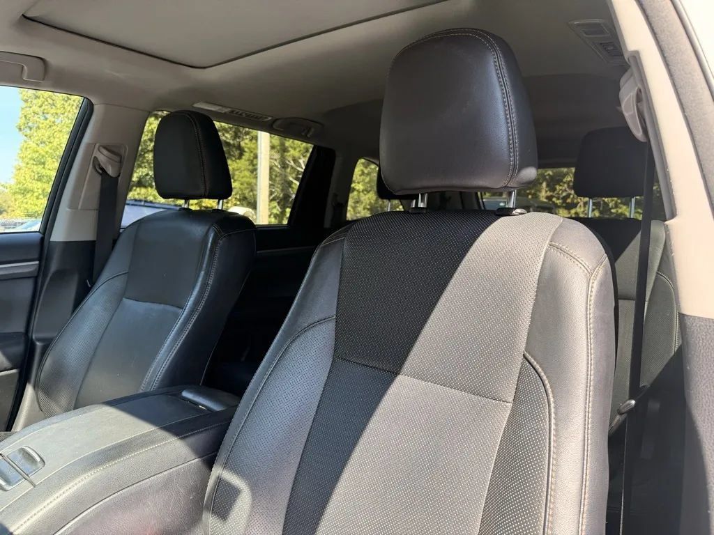 Used 2017 Toyota Highlander Limited w/ Protection Package #3 AWD/4WD image 8