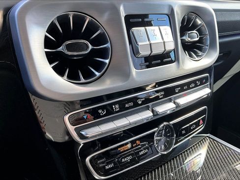 Used 2021 Mercedes-Benz G 63 AMG 4MATIC w/ Seat Comfort Package image 33