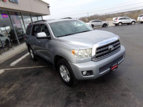 Used 2011 Toyota Sequoia SR5 w/ Premium Pkg AWD/4WD image 59