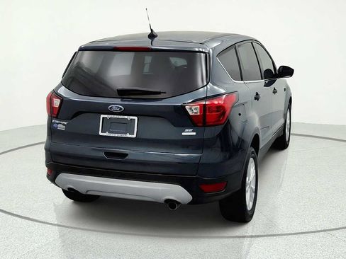 Used 2019 Ford Escape SE FWD image 8