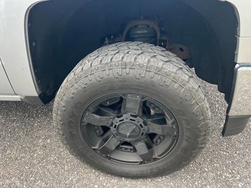 Used 2014 Chevrolet Silverado 1500 LT w/ All Star Edition AWD/4WD image 27