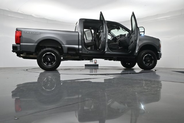 Used 2025 Ford F350 XLT w/ Tremor Off-Road Package AWD/4WD image 53