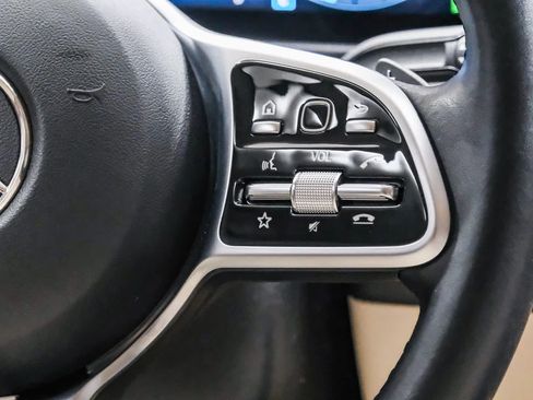Used 2022 Mercedes-Benz GLB 250 4MATIC image 20