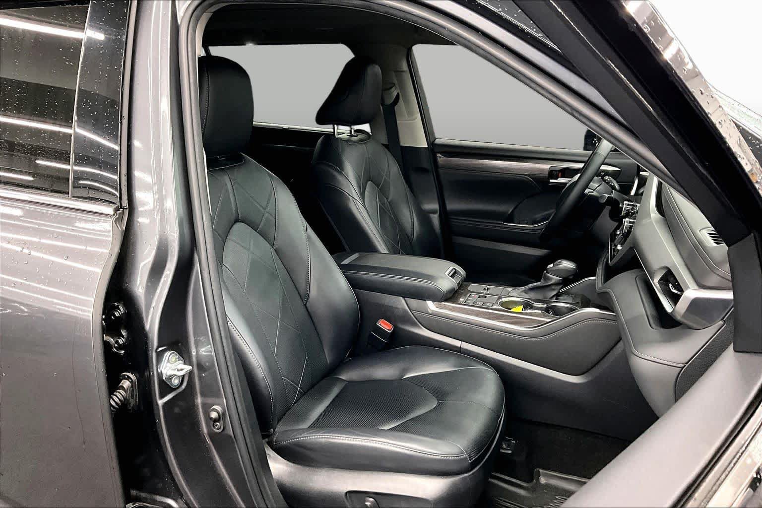 Used 2023 Toyota Highlander Platinum AWD/4WD image 8