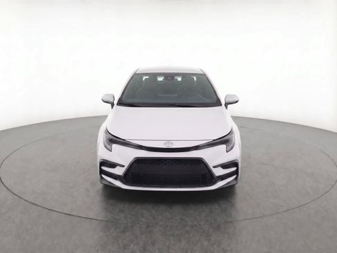 Used 2025 Toyota Corolla SE image 5