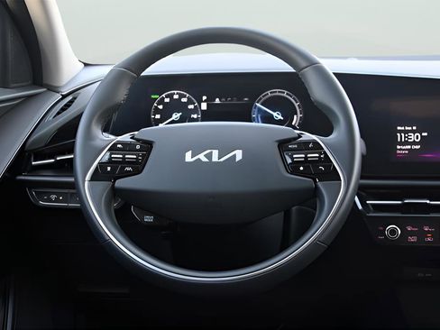Certified 2024 Kia Niro Wind FWD image 16