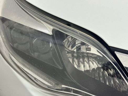 Used 2013 Toyota Avalon Limited image 38