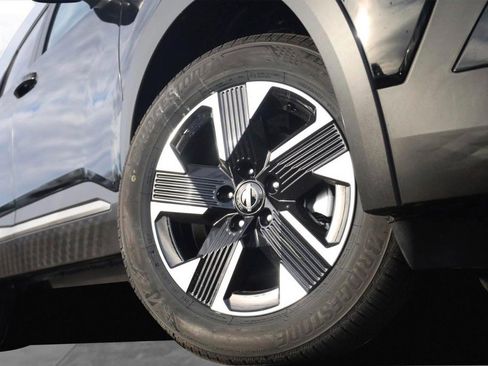 New 2026 Nissan Kicks SV w/ Cold Weather Package image 3