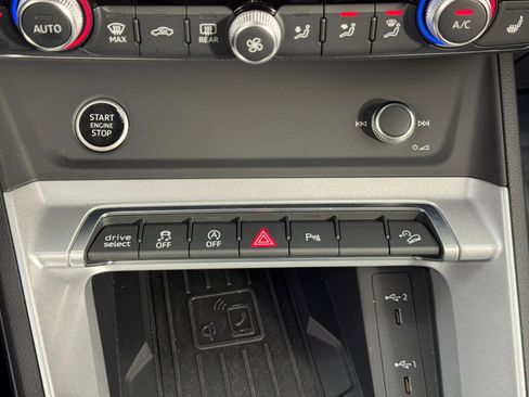 Used 2023 Audi Q3 2.0T Premium Plus image 30