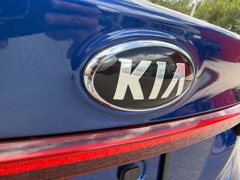 Used 2020 Kia Forte LXS image 11