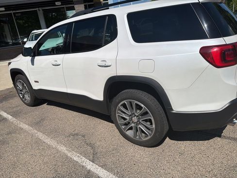 Used 2017 GMC Acadia SLT AWD/4WD image 9