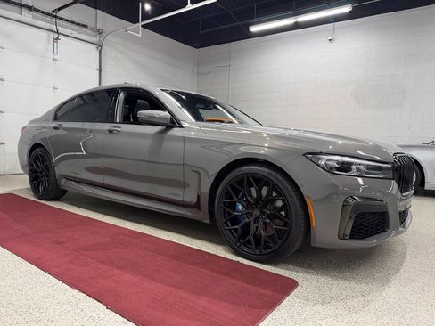Used 2020 BMW 750i xDrive w/ Luxury Rear Seating Package AWD/4WD image 11