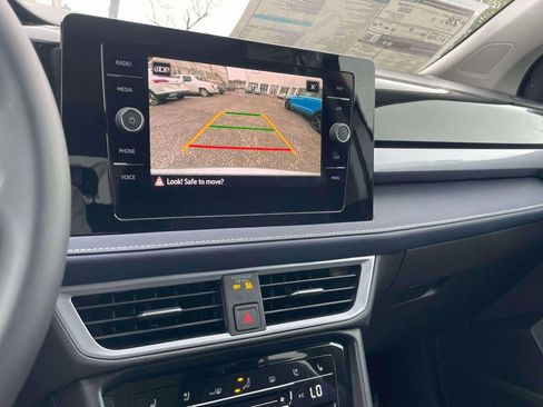 New 2026 Volkswagen Taos SEL image 27