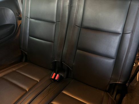 Used 2024 Dodge Durango GT RWD image 17